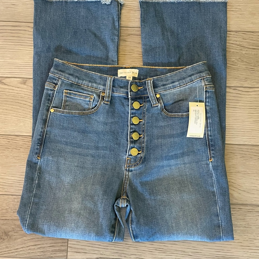 💫 Rescent Rive💫Kick Flare Jeans Size 28 NWT